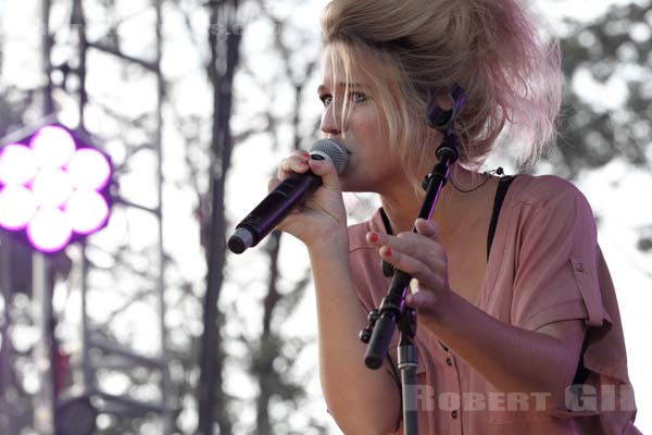 SELAH SUE - 2011-09-11 - PARIS - Parc de Bagatelle - 